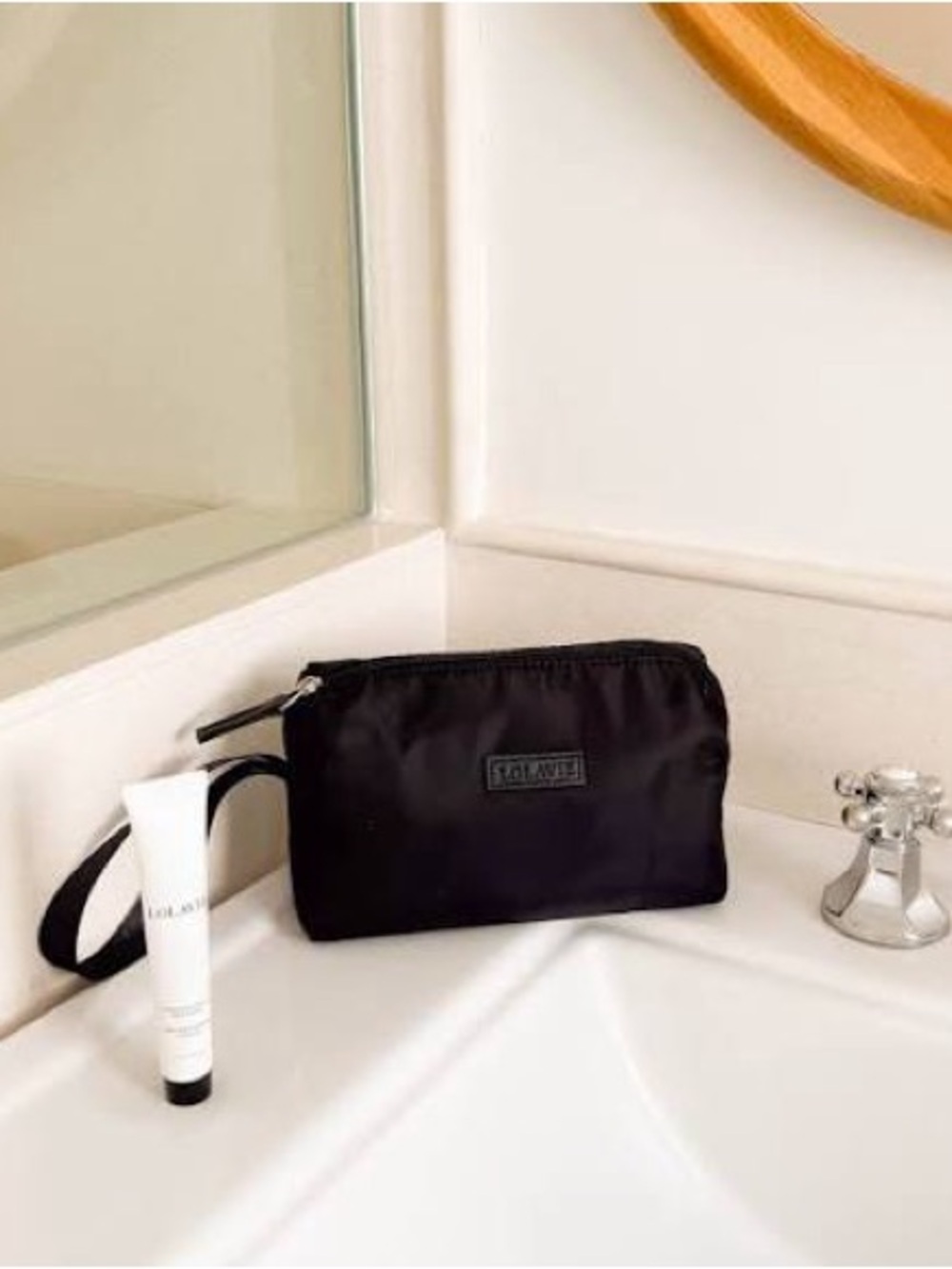 Lolavie Jet Settee Bag